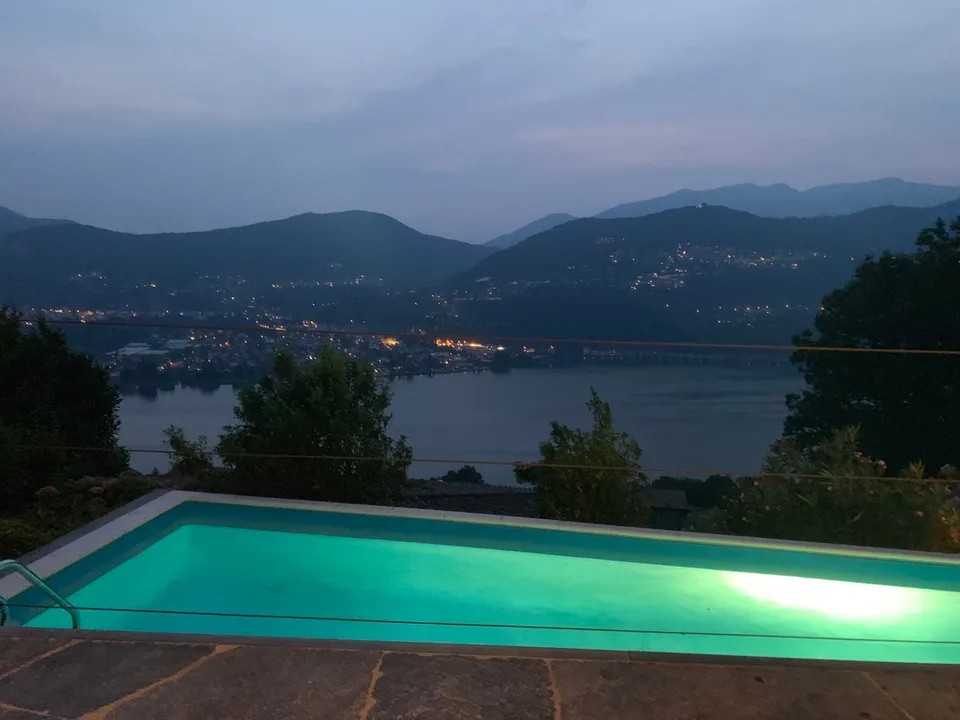 Villa con piscina e vista lago 180gradi - vendita diretta dal proprietario – foto 8 di 16