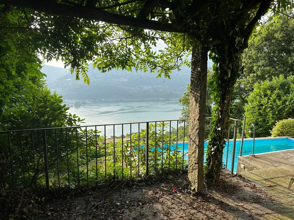 Villa con piscina e vista lago 180gradi - vendita diretta dal proprietario