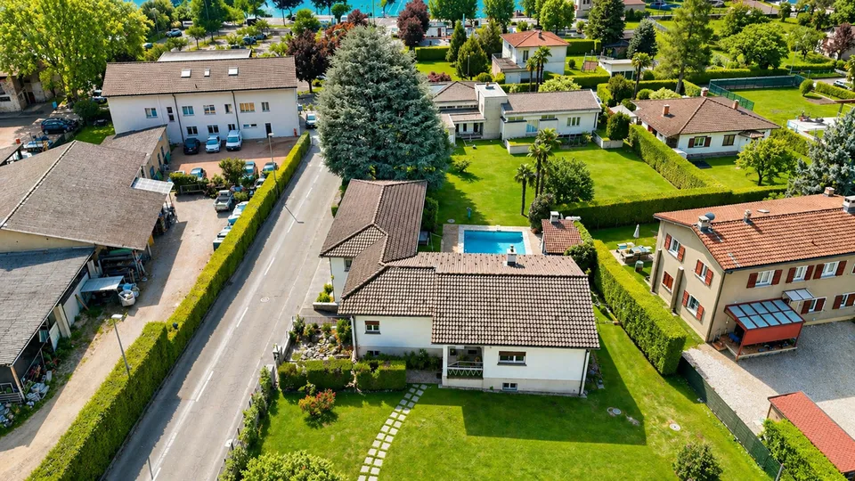 Bauland in Caslano, nur wenige Schritte vom Luganer See entfernt