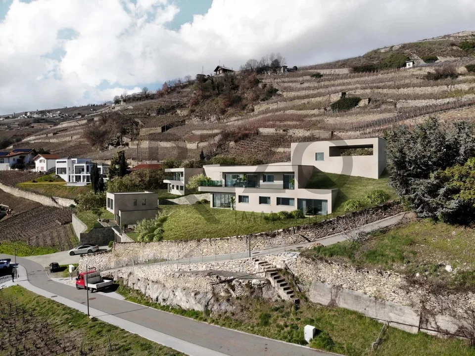 Schönste Lage im Dorf - Attika 3.5 Zimmer - Saint-Léonard