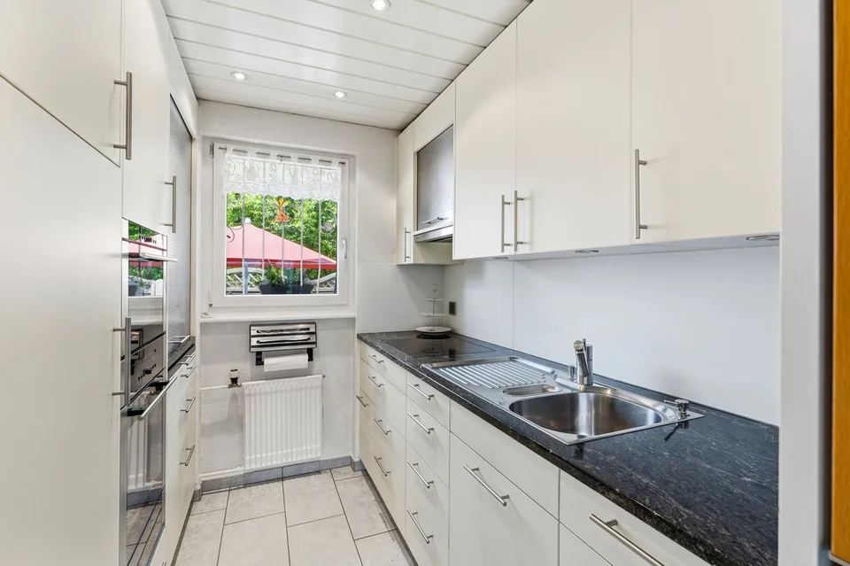 Einfamilienhaus mit grosszügiger Landfläche an ruhiger Lage in Jonen