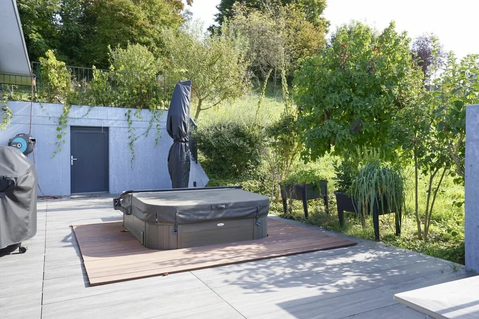 Casa a terrazza unica con piscina, vista panoramica, e comfort abitativo elevato – foto 12 di 13