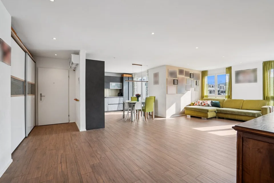 Exklusive 4.5-Zimmer-Attikawohnung nahe Bülach