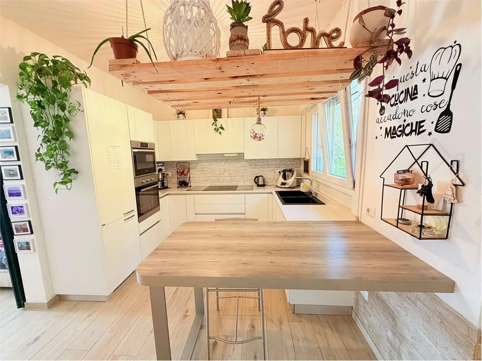 Casa di paese ristrutturata in posizione tranquilla e soleggiata, con – foto 7 di 13