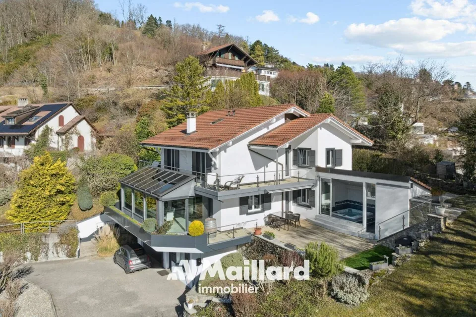 Maison avec magnifique vue à Grandvaux