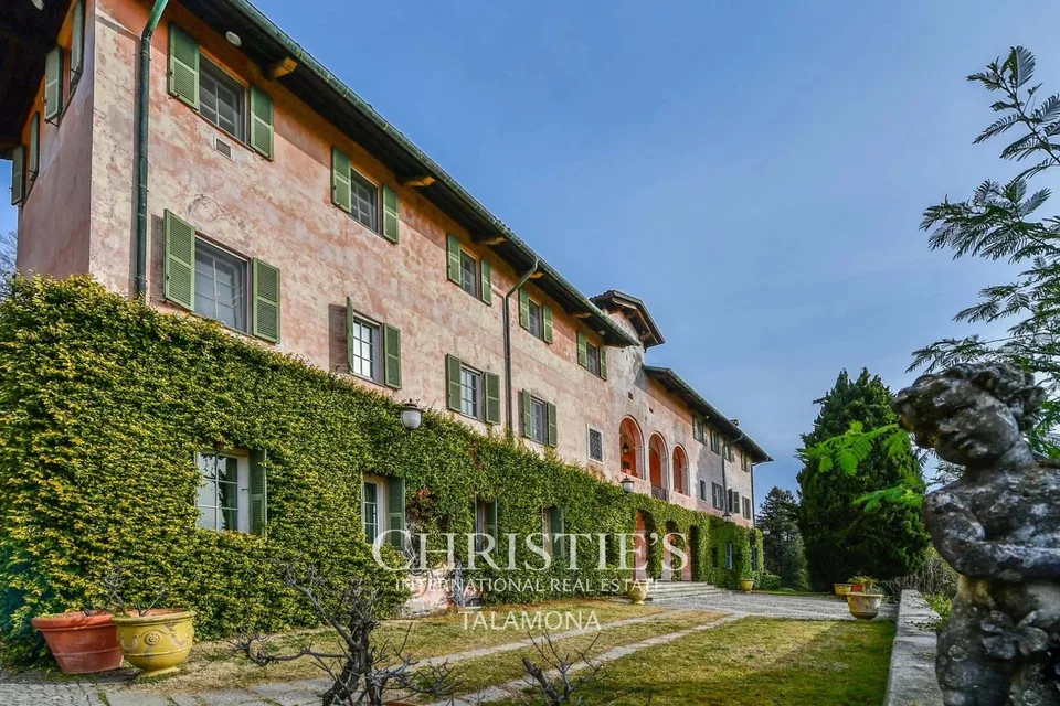 Villa di lusso con grande parco e interni storici a Biella – foto 6 di 13
