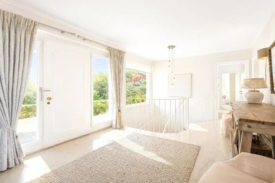 Per investitori! Magnifica villa con vista panoramica sul lago – foto 9 di 13