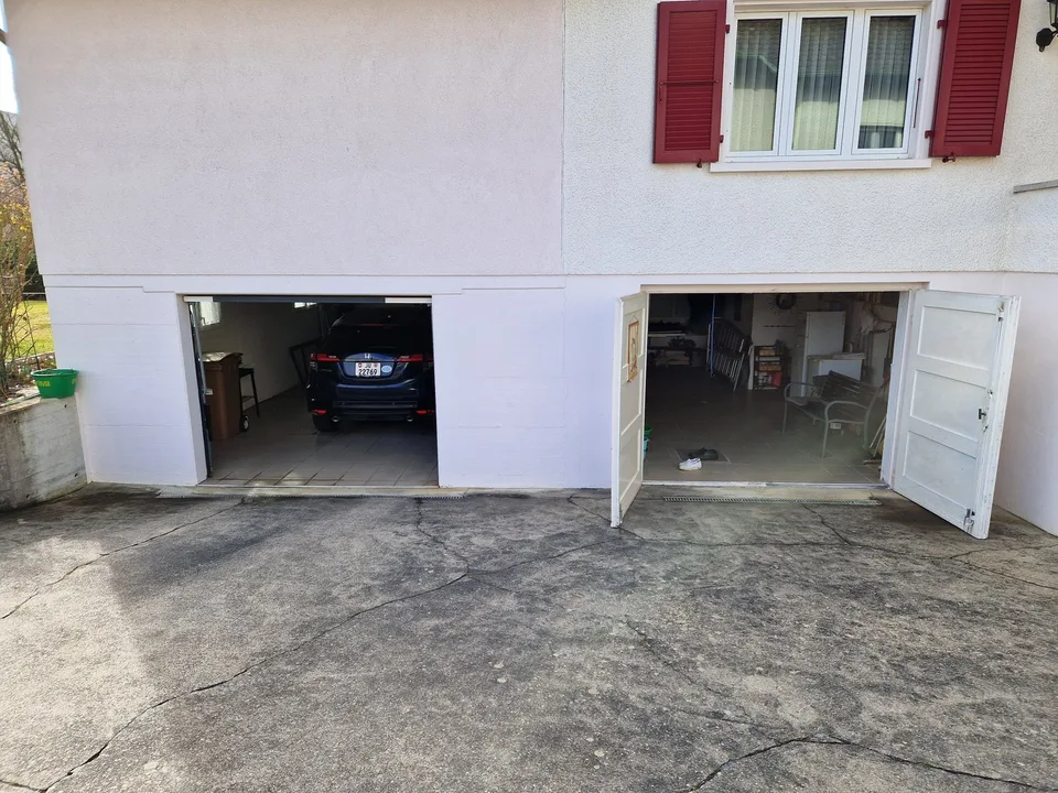 Einfamilienhaus 5.5 Zimmer mit Garten, Terrasse und Garagen – ruhige Lage in Delémont – Foto 10 von 11