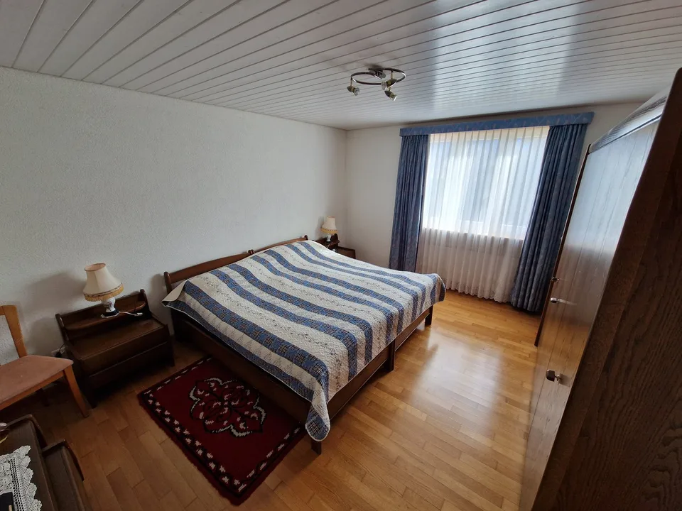 Casa indipendente 5.5 locali con giardino, terrazza e garage – zona tranquilla a Delémont