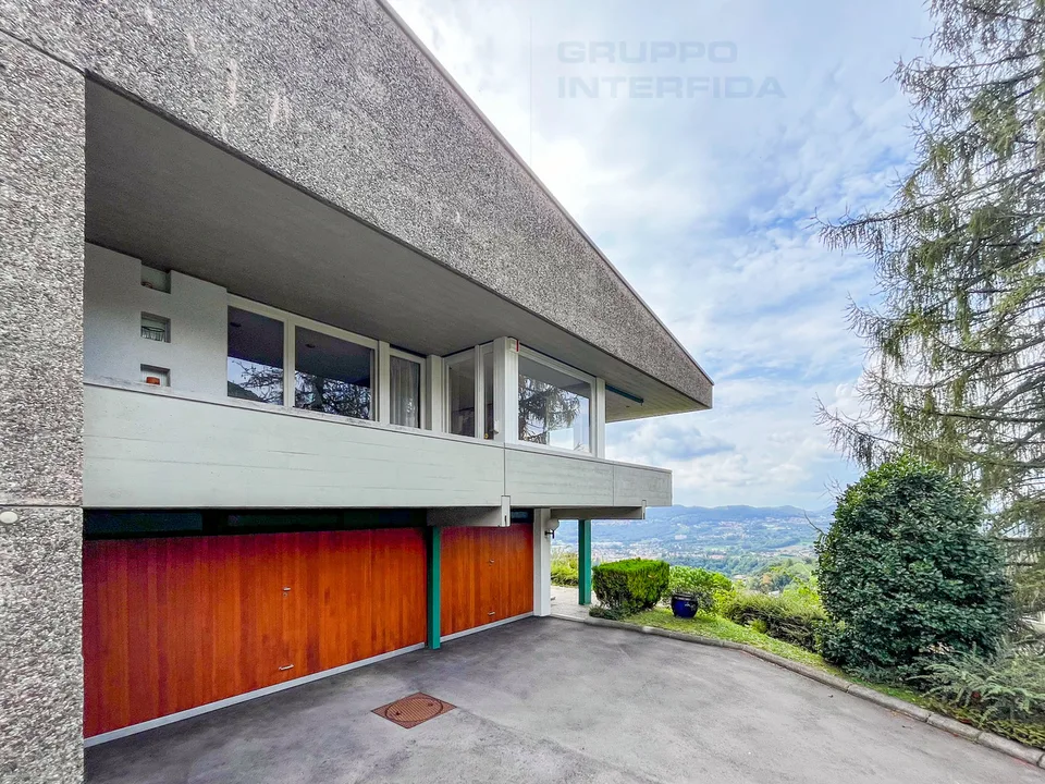 Moderne Villa mit Pool