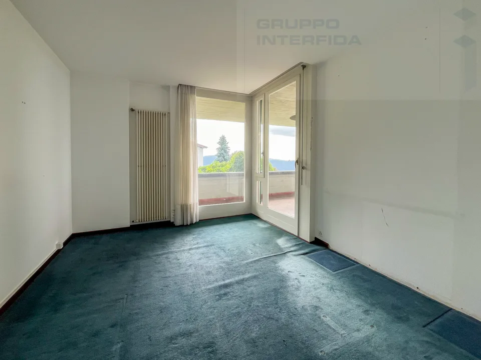 VILLA CONTEMPORANEA CON PISCINA – foto 10 di 13