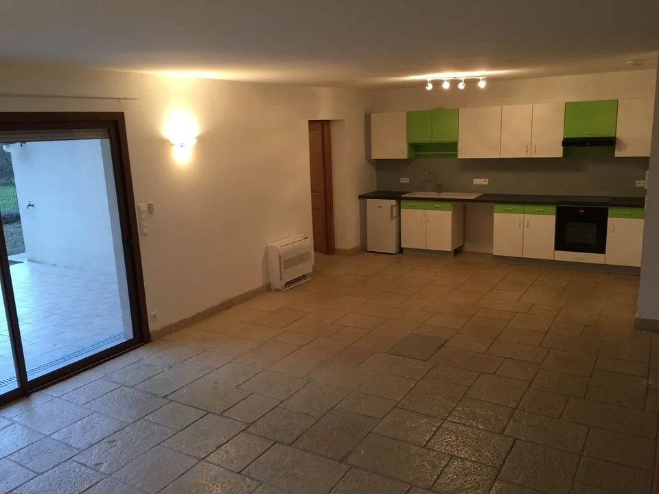 Zu verkaufen - Immobilienensemble aus zwei Reihenhäusern - Relans (Jura) – Foto 6 von 13