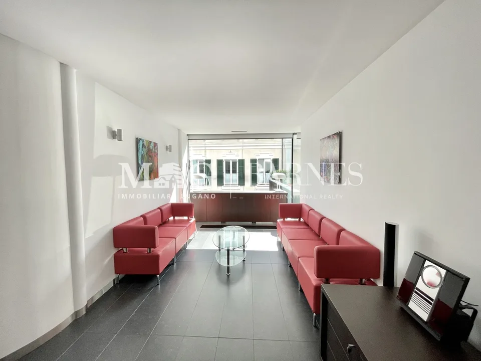 Lugano, Paradiso: Ufficio moderno 4 locali con vista lago