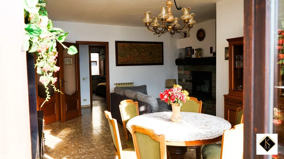 Exclusive lake-view apartment