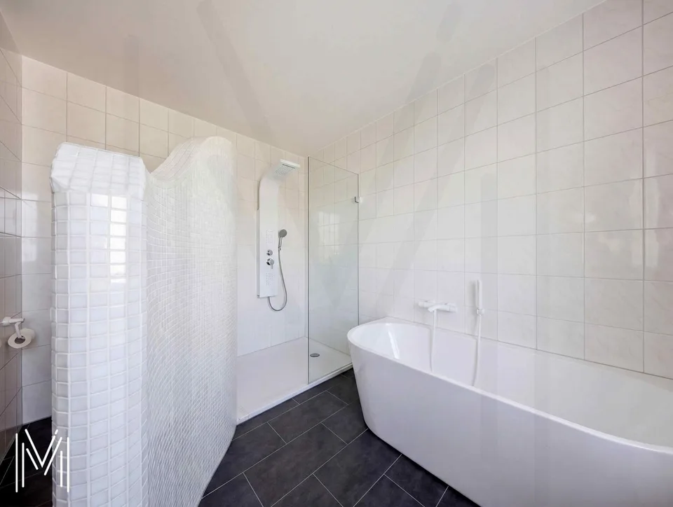 Villa d'exception de 6,5 pièces dans un quartier calme résidentiel avec vue exceptionnelle ! – photo 13 sur 13
