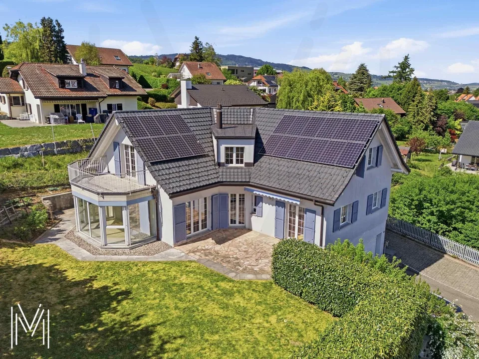 Villa d'exception de 6,5 pièces dans un quartier calme résidentiel avec vue exceptionnelle !