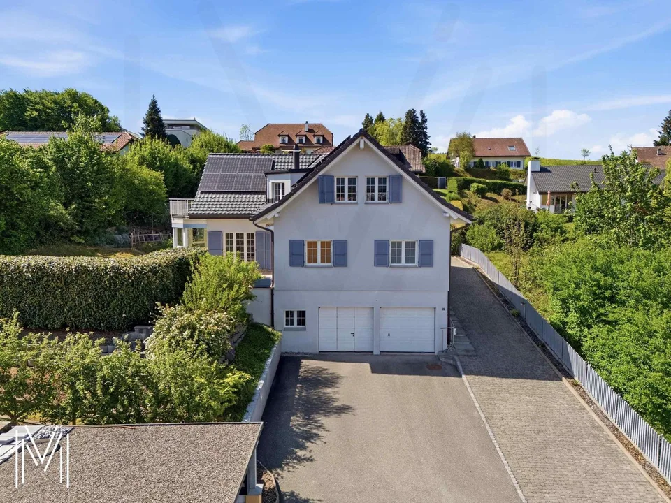 Villa d'exception de 6,5 pièces dans un quartier calme résidentiel avec vue exceptionnelle ! – photo 10 sur 13