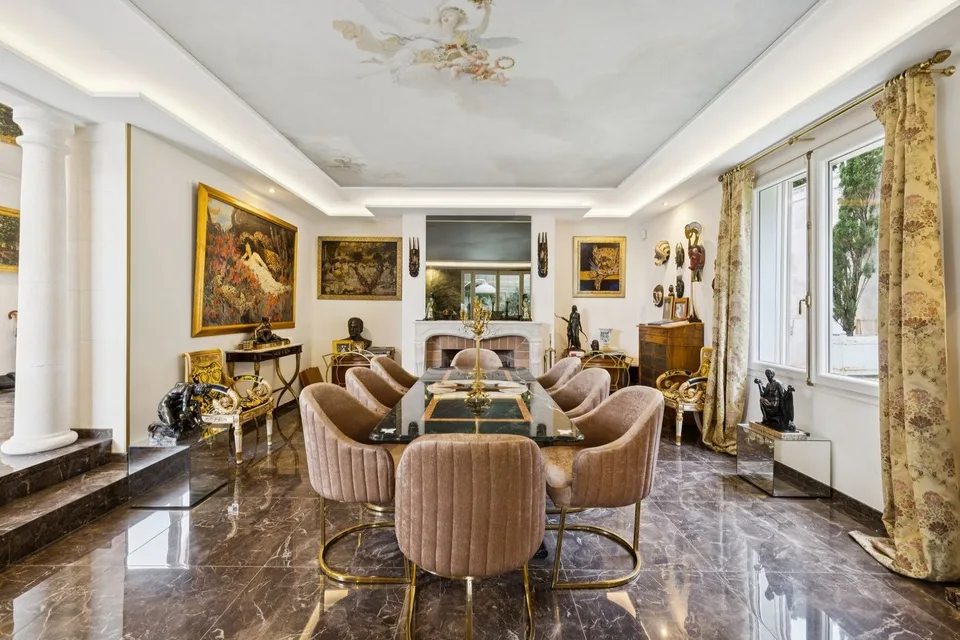 Splendid Neoclassical Villa