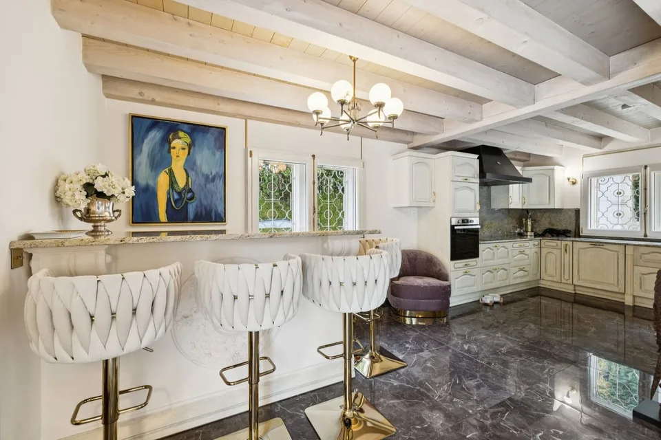 Splendid Neoclassical Villa