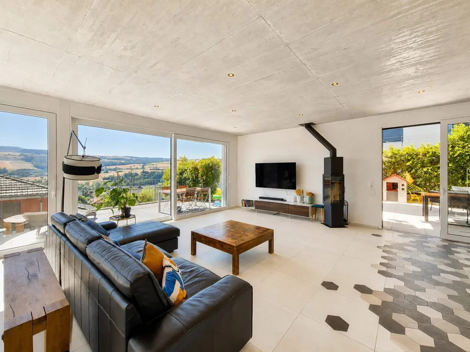 Villa in stile architettonico contemporaneo con spazi generosi