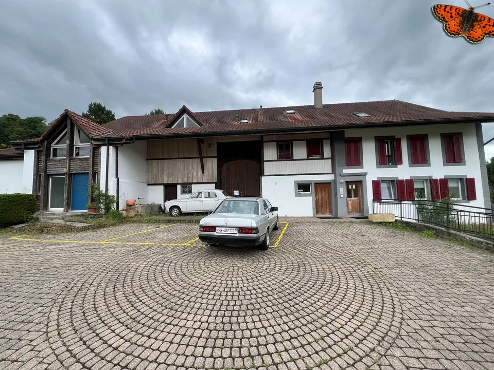 INCANTEVOLE APPARTAMENTO IN STILE FATTORIA NELLA CAMPAGNA - 4,5 LOCALI