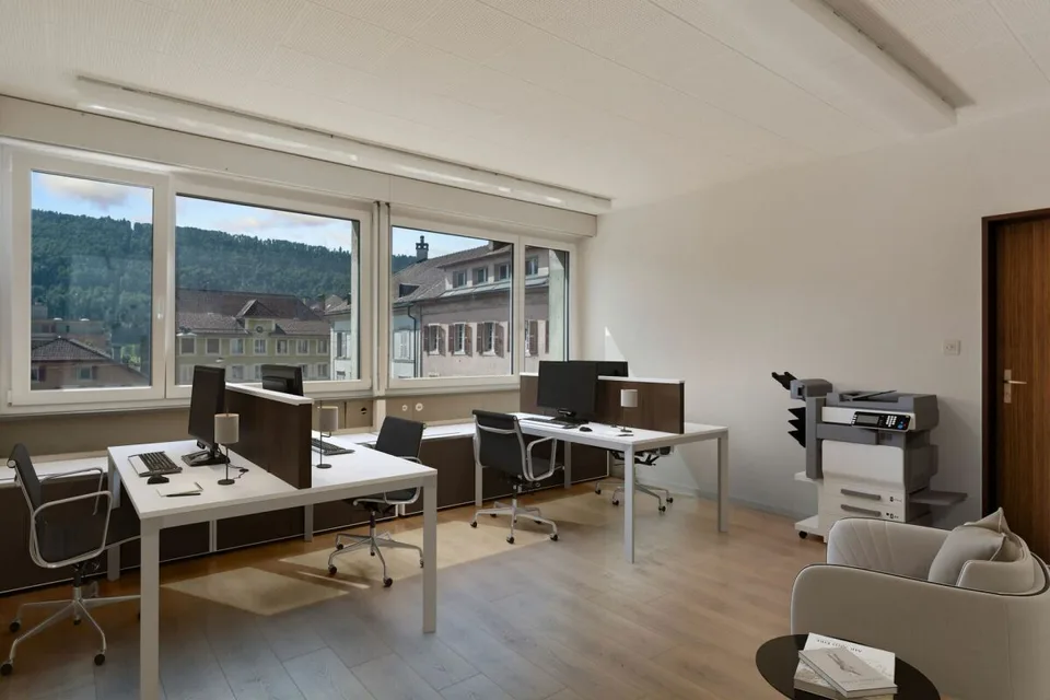 St-Imier, Büro / Kabinett ideal gelegen, Fläche ab 27m2