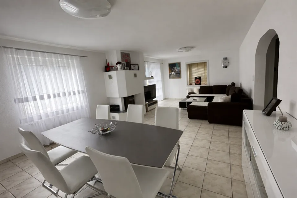 St-Imier, magnifico appartamento di 4.5 locali al 1° piano con balcone e terrazza