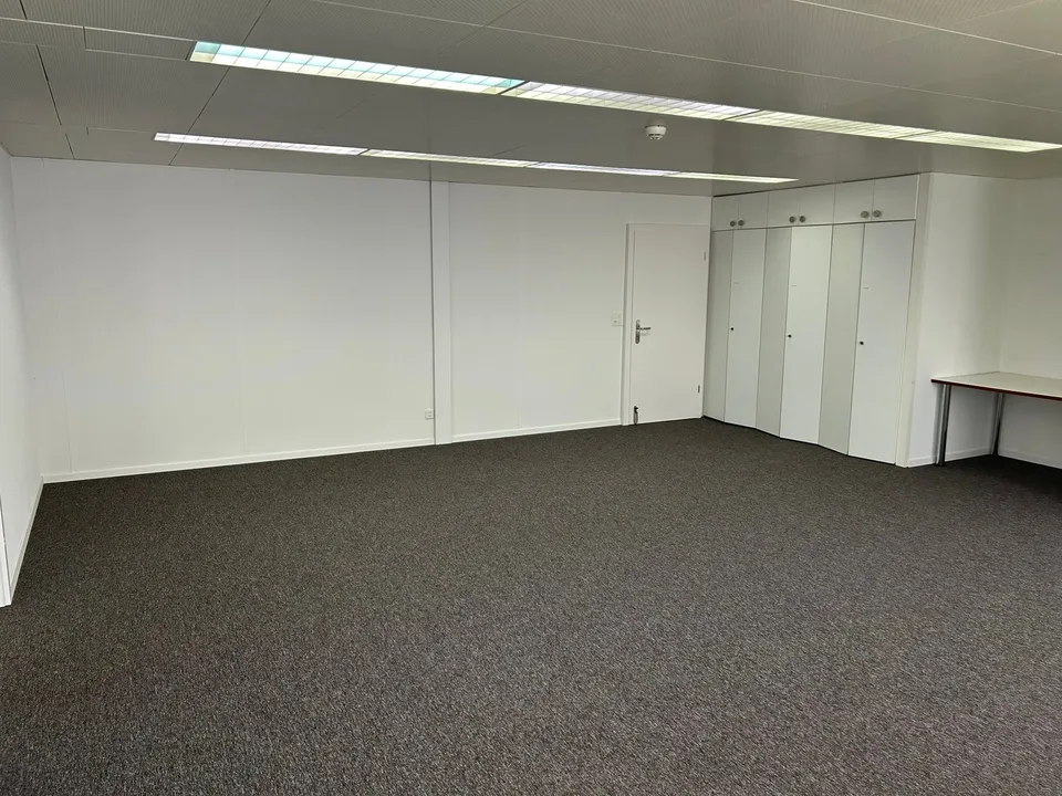 Business Center Lyss - Office Space – photo 6 of 6