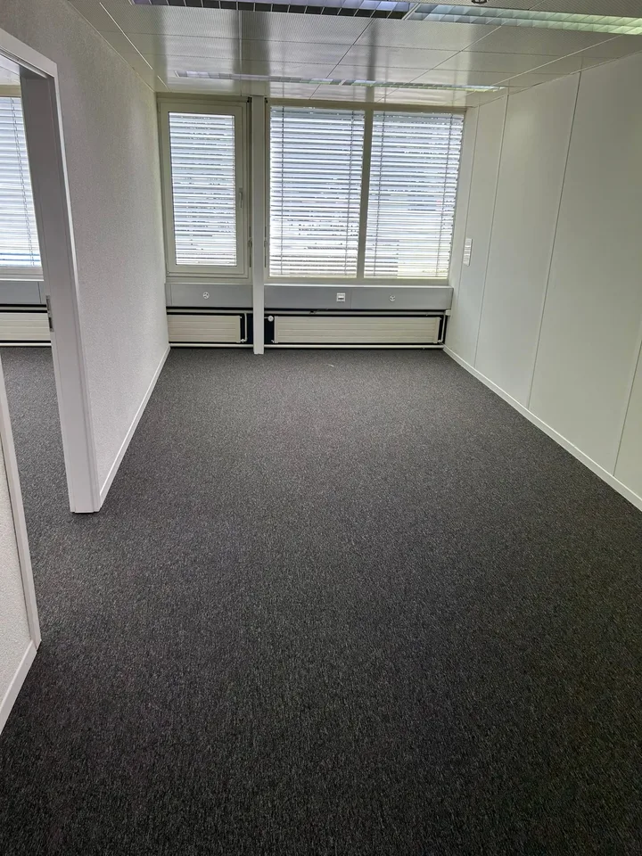 Centro aziendale Lyss - Spazio ufficio