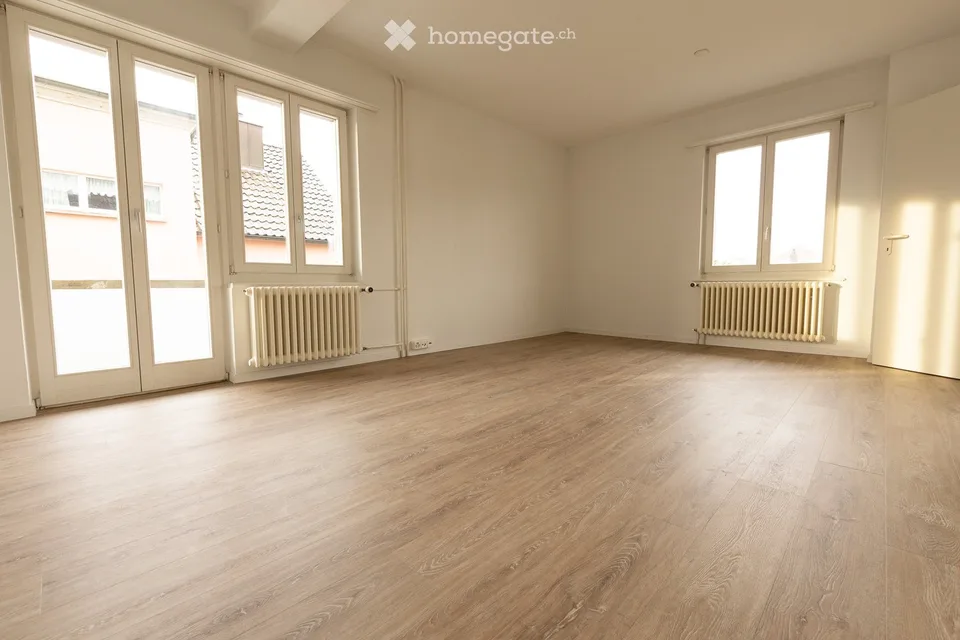 Schmuckstück im Villenquartier - 4 Zimmerwohnung (1. OG)
