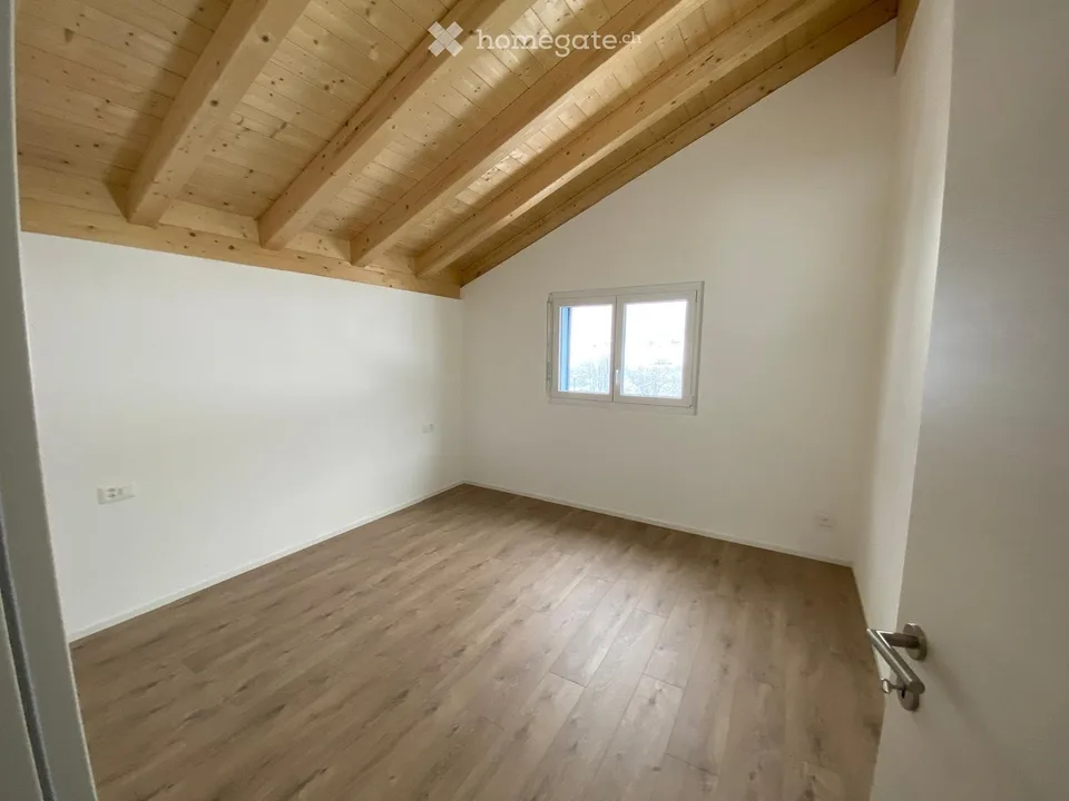 Rent new 5-room duplex in Olivone