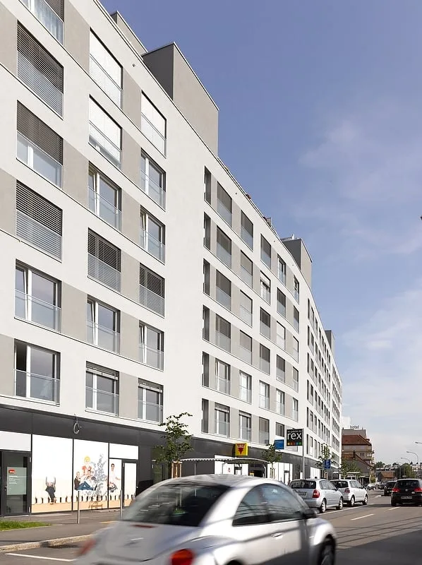 Opportunità rara: arcate commerciali nel cuore del centro città!