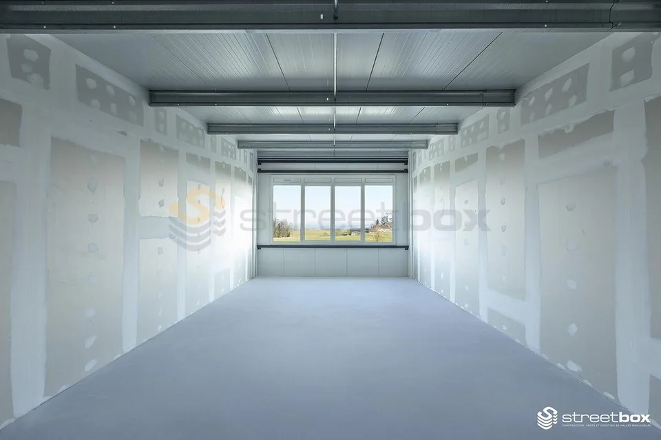 Straßenbox mit 115 m2, sehr gut gelegen! Box n16