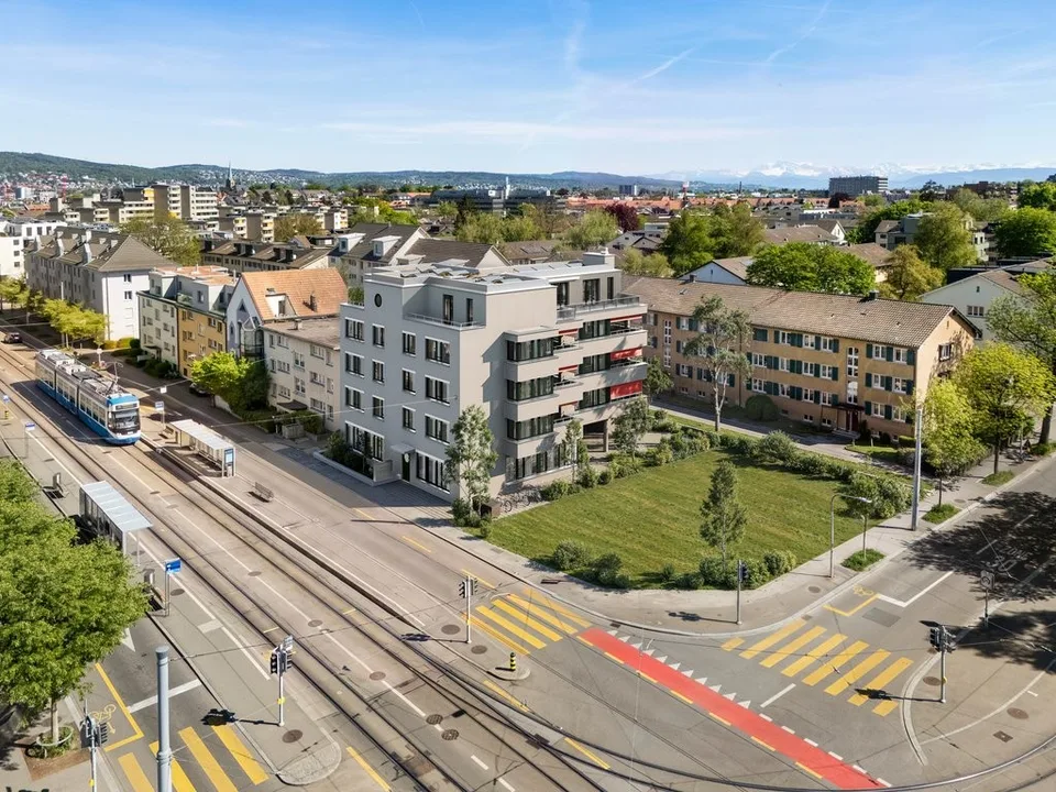 Primo occupante: Appartamenti moderni per anziani di 3,5 locali (60+) a Zürich-Wiedikon