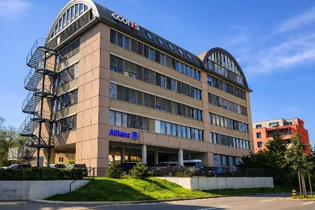 "Attraktive und ausgebaute Bürofläche an zentraler Lage"