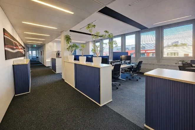 Espace de bureau attractif et aménagé dans un emplacement central