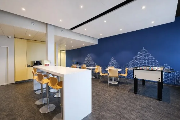 Espace de bureau attractif et aménagé dans un emplacement central