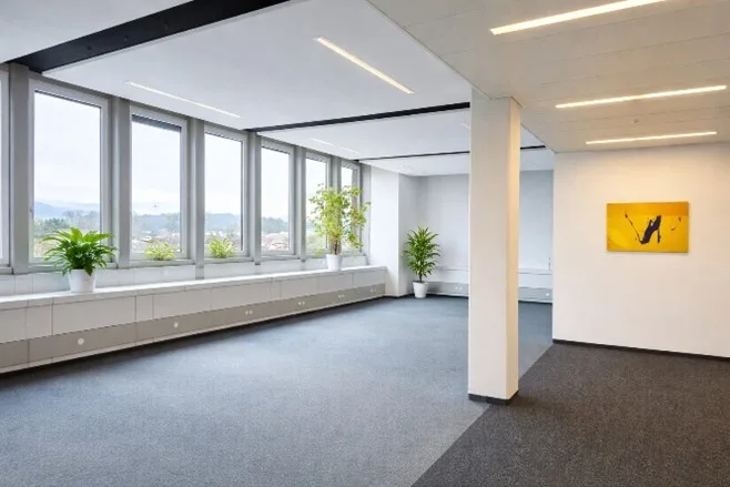 Espace de bureau attractif et aménagé dans un emplacement central