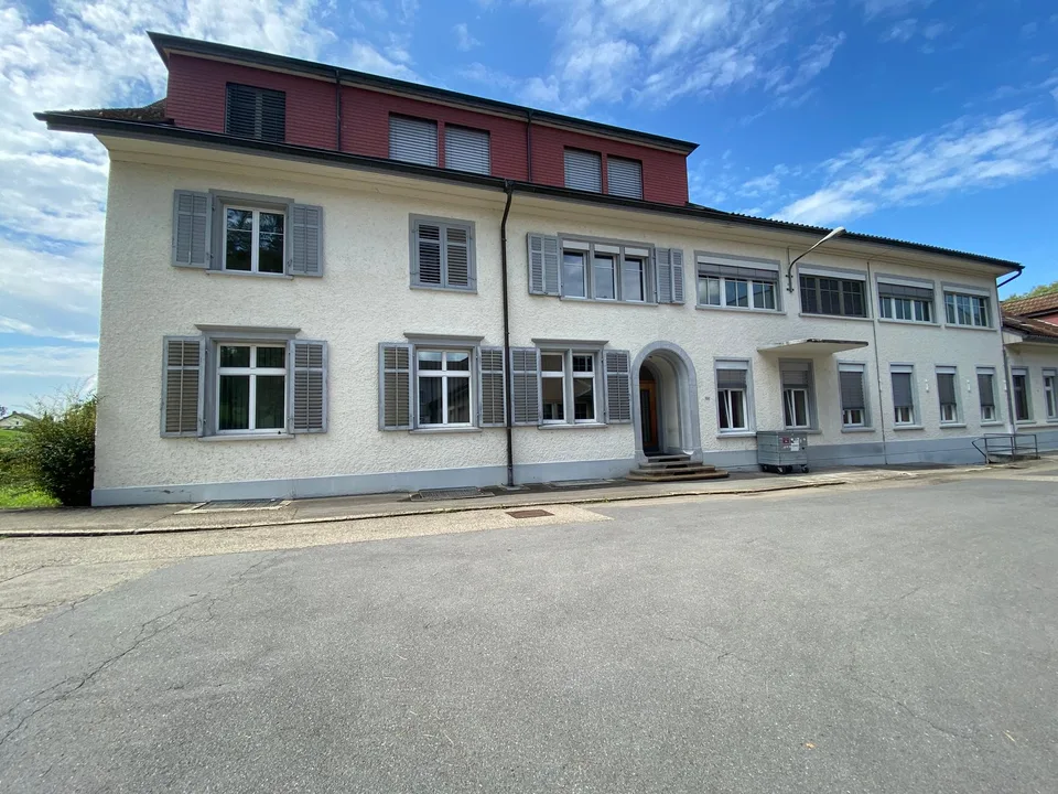 Attraktive Fläche für Ihre Praxis im Gewerbeareal Rüti Nord