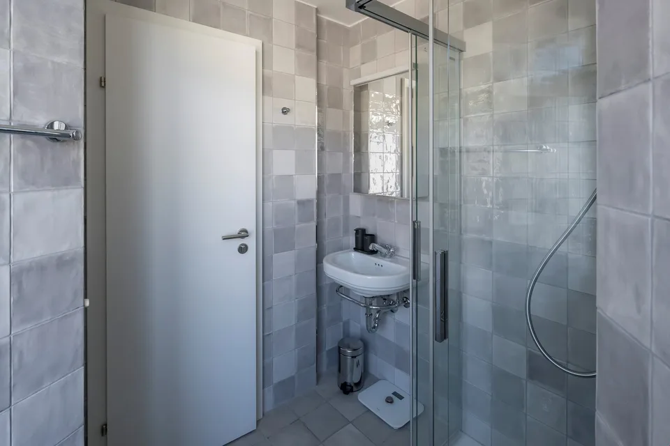 Nouveau studio meublé dans un emplacement très central à Kriens