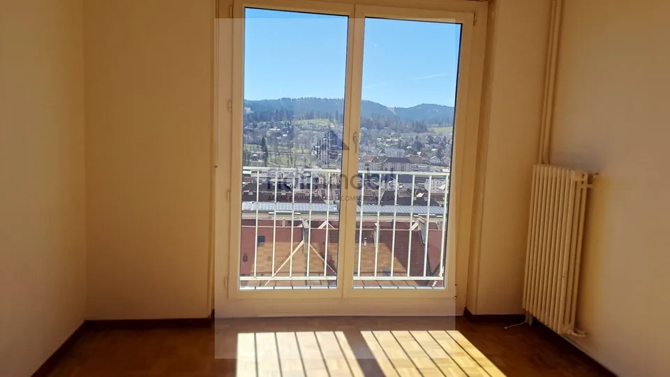 Zu vermieten, 7 Zimmer, Combe-Grieurin 37b, La Chaux-de-Fonds