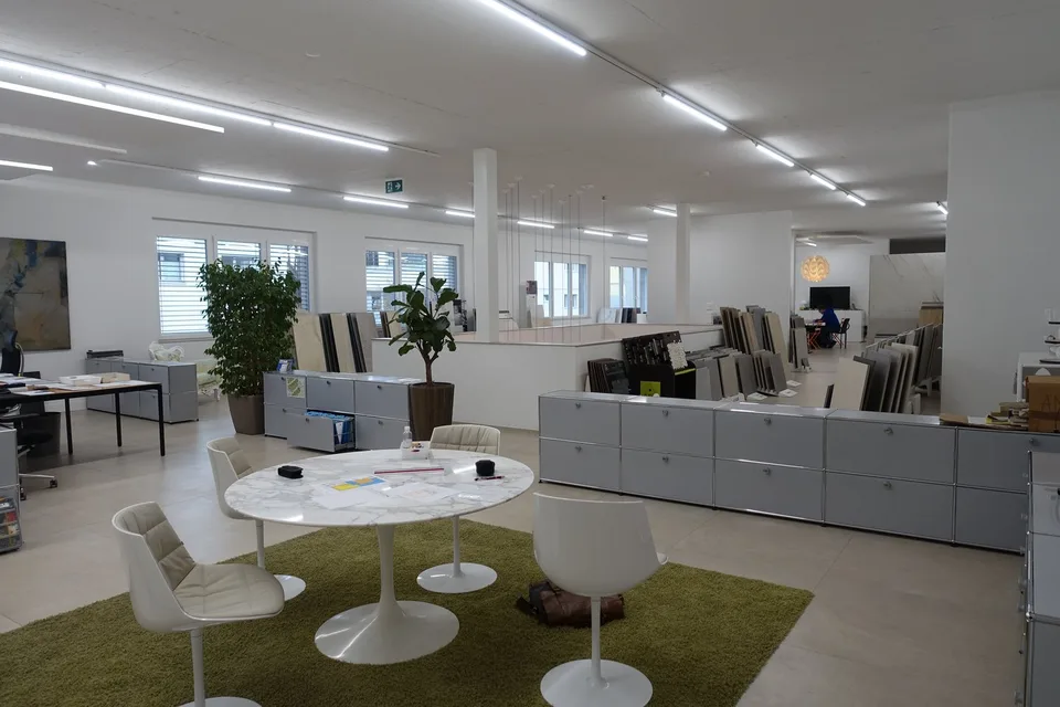 Gewerberaum zu vermieten - auch Gesamtfläche bis zu 840m2 möglich!