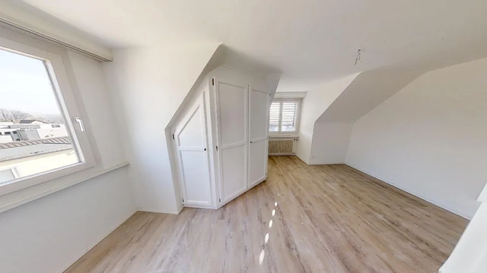 Sanierte Altbau-Dachgeschoss-Duplex Wohnung am Boulevard: 500m nach Konstanz, 700m zum Bahnhof