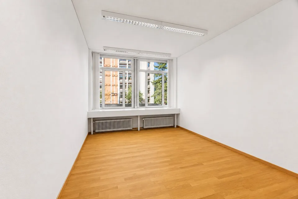 Renovated and central - Your new office in Zurich! – photo 6 of 10