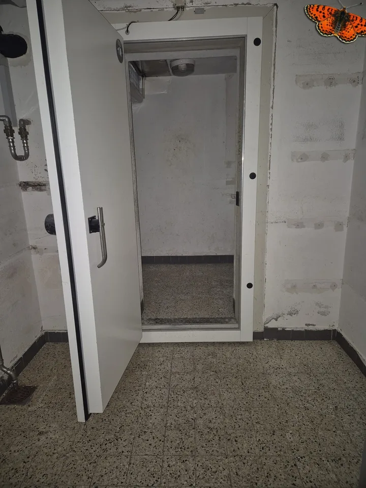 SUPERFICIE COMMERCIALE 65 M² - CHARMEY