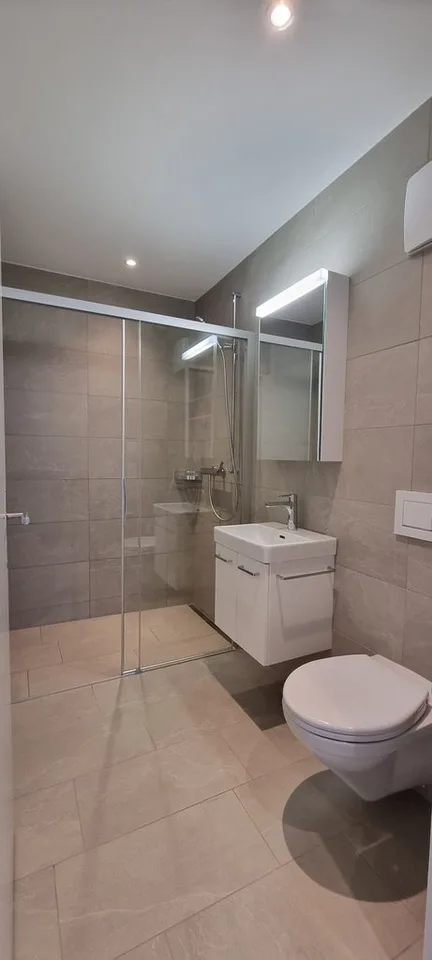 Appartement spacieux 4.5 pièces en attique au centre-ville