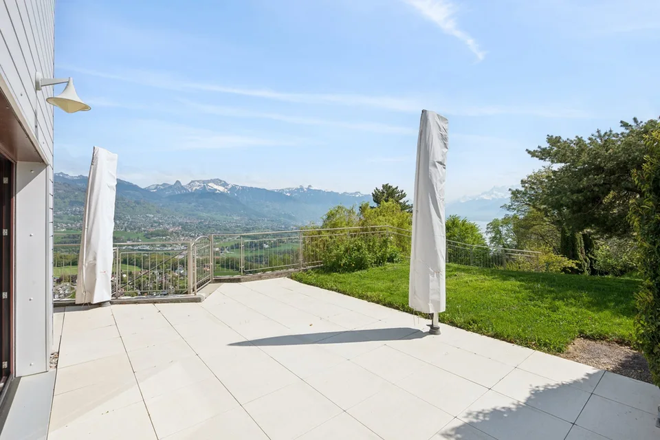 6.5 Zimmer Einfamilienhaus in Chardonne | UrbanHome