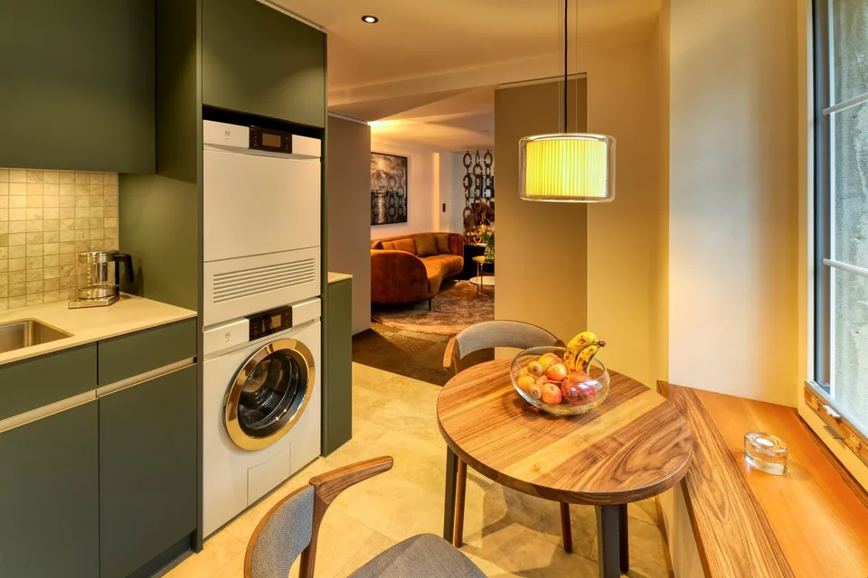 Exklusives möbliertes Apartment in der Villa Felsenau in Hergiswil am See