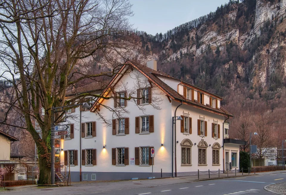Exklusives möbliertes Apartment in der Villa Felsenau in Hergiswil am See