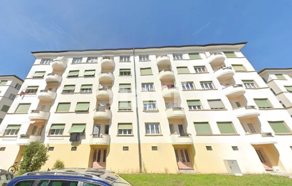 Bel appartement lumineux de 3 pièces avec balcon